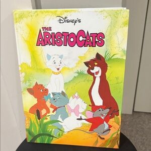 1993 Mouse Works Disney's The Aristocats Illustrated Book - Green and Red Cover